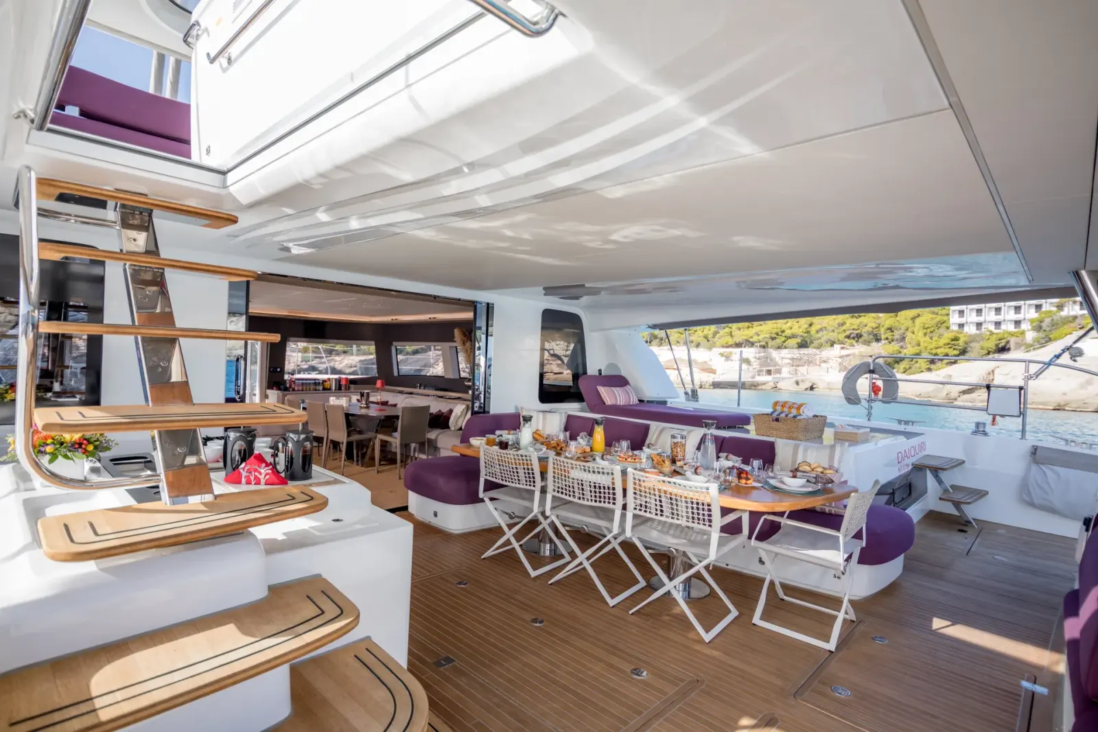 Daiquiri sailing in Athen