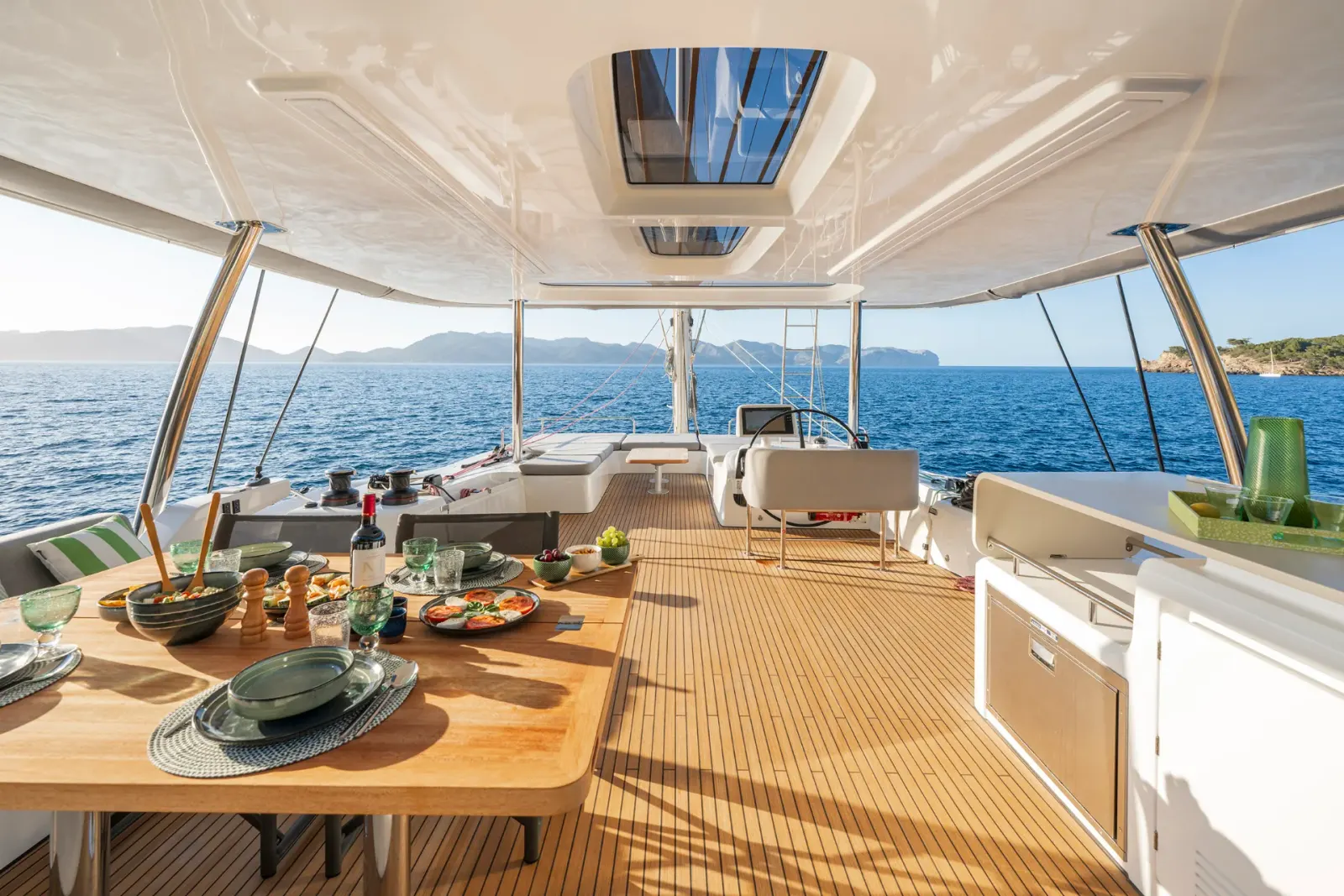 Lady M sailing in Athen