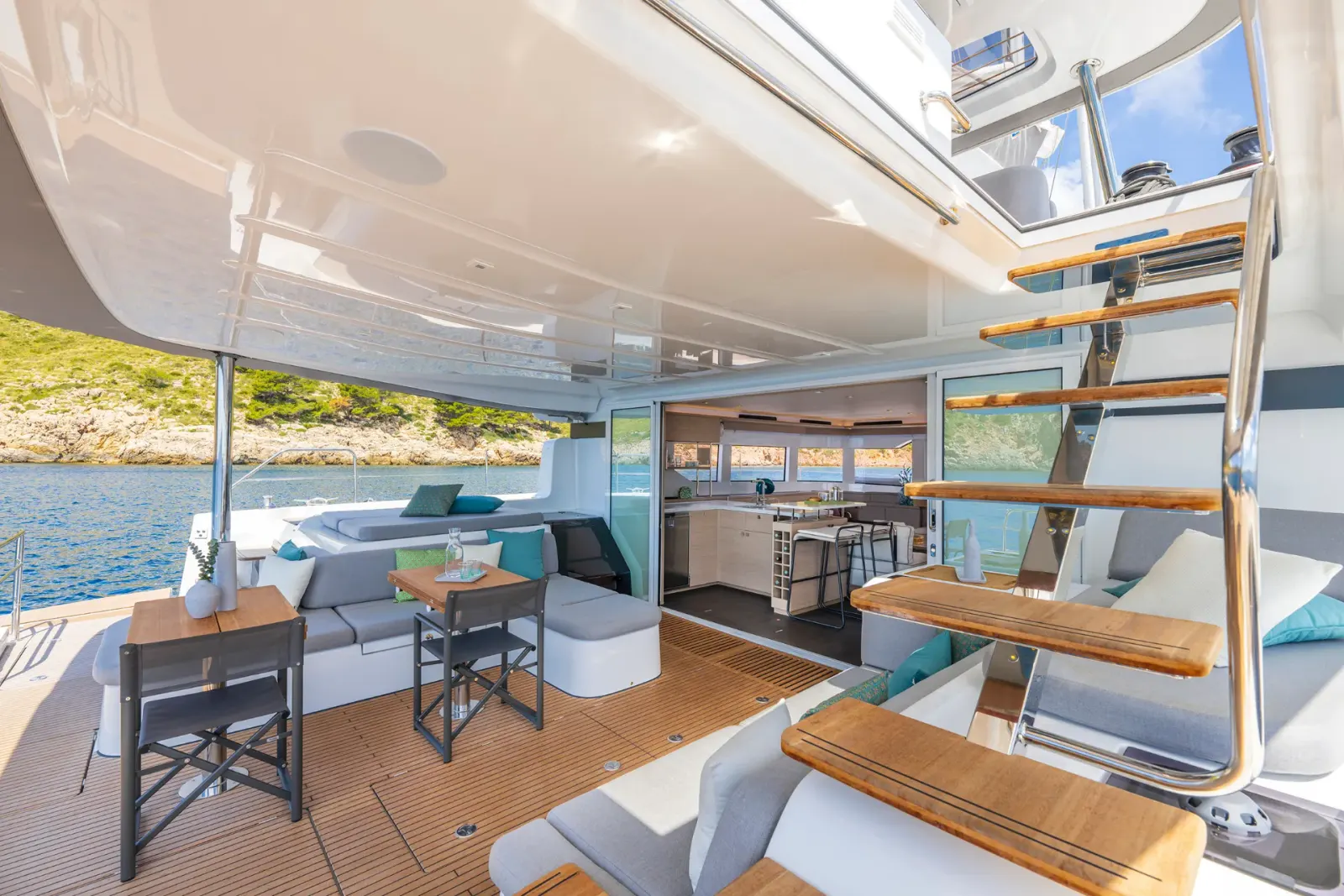 Lady M sailing in Athen