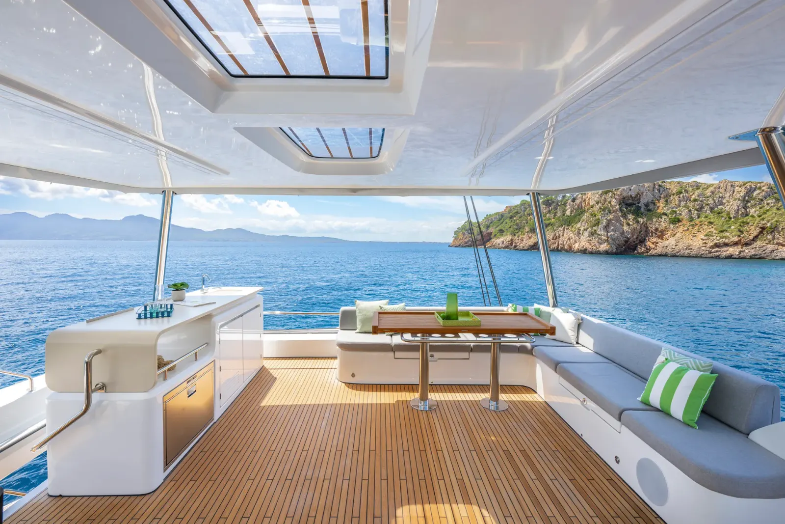 Lady M sailing in Athen