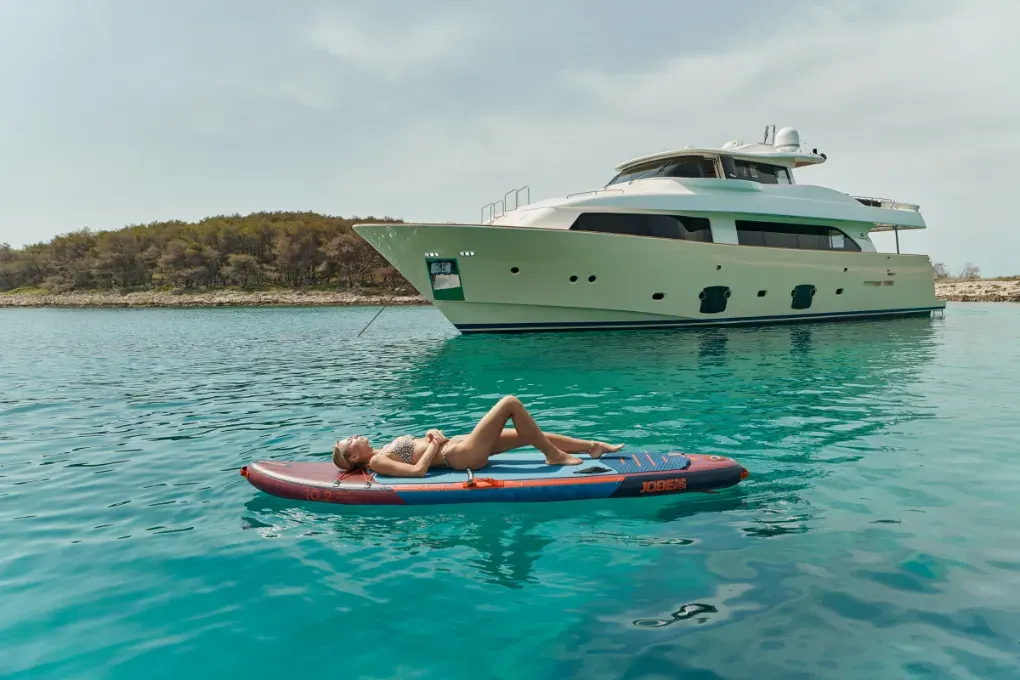 Friend's Boat 4