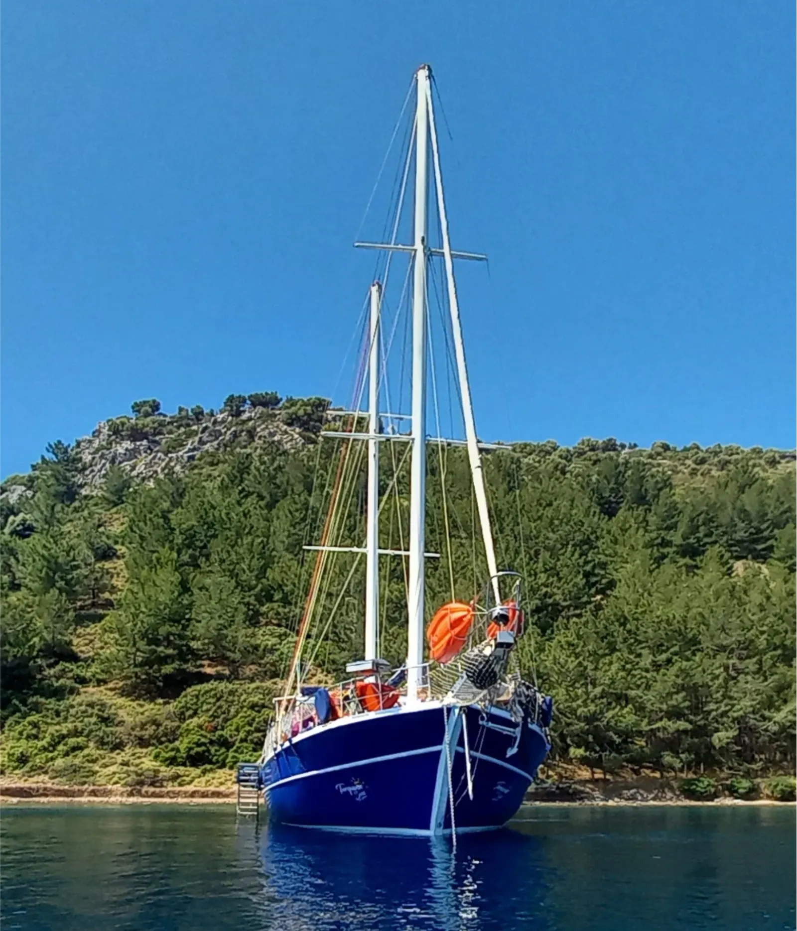 Turqoise Seas Gulet interior cabin view