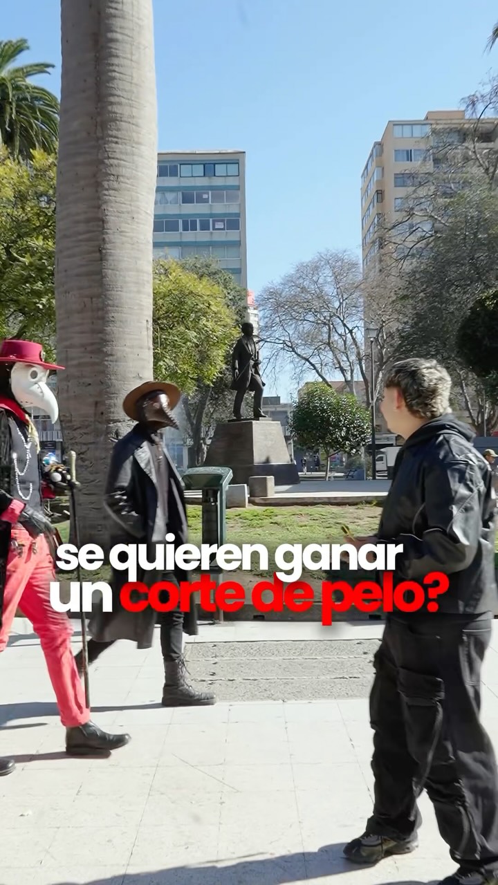 ¿Quién dijo que un corte de pelo no se gana? 😏💈

Salimos con el equipo de Aura a regalar cortes gratis, pero había una condición: hacer dominadas. Algunos la rompieron, otros lo intentaron… y así se vivió esta locura. 😂

Ahora queremos saber de ustedes: ¿qué otra dinámica les gustaría que hiciéramos? Los leemos en los comentarios. 👇 en AURA SALÓN & MALE GROOMING, Viña del Mar