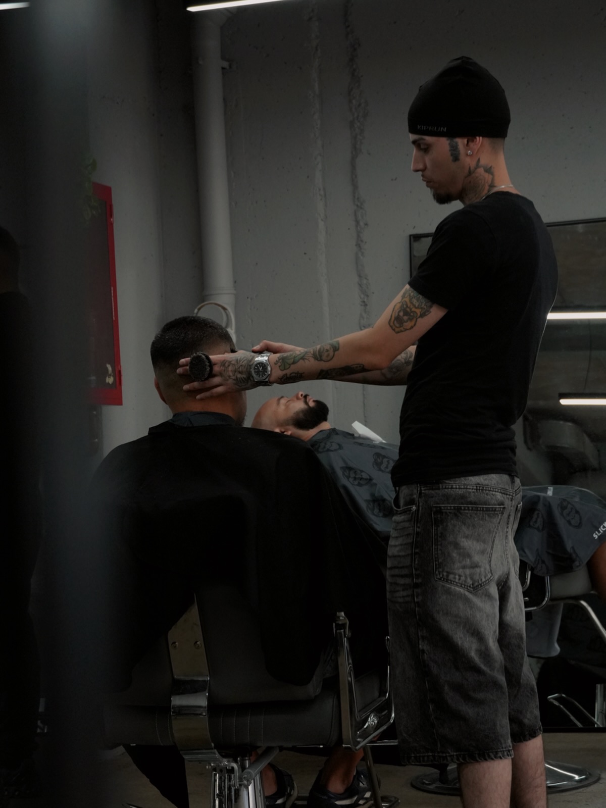 Un día más, un corte más ⭐️
#ElevaTuAura en AURA SALÓN & MALE GROOMING, Viña del Mar