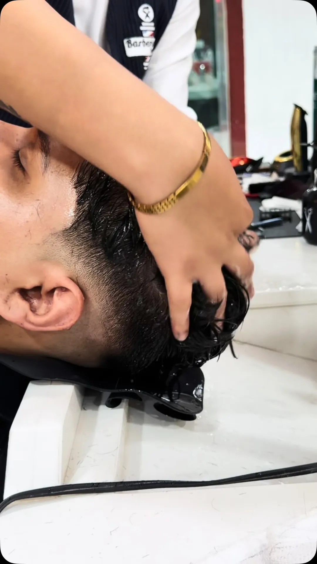 Los cambios siempre son buenos y más de look.
Ven a vivir la experiencia. Tu mejor versión te espera hoy. 💈 en Barbería Londres