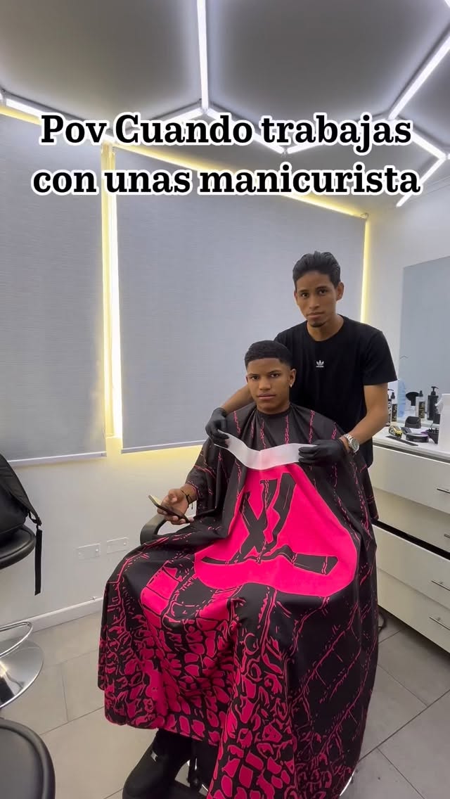 Estaba bueno el chisme 😆 #humor #tendencia #barberia en El Barbero Moderno, Santiago