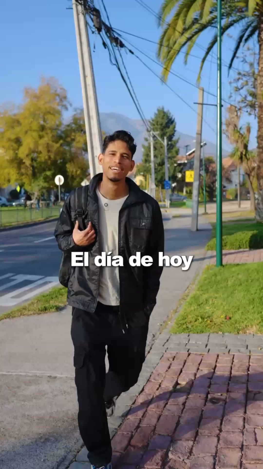 ¡Llevamos el estudio directo a tu casa!
Este 25/09 estaremos recorriendo Lo Barnechea haciendo servicios a domicilio. Olvidate del trafico y las filas, nosotros vamos por ti.

- Quedan pocos espacios disponibles en la ruta.  #Lobarnechea #corteadomicilio en El Barbero Moderno, Santiago