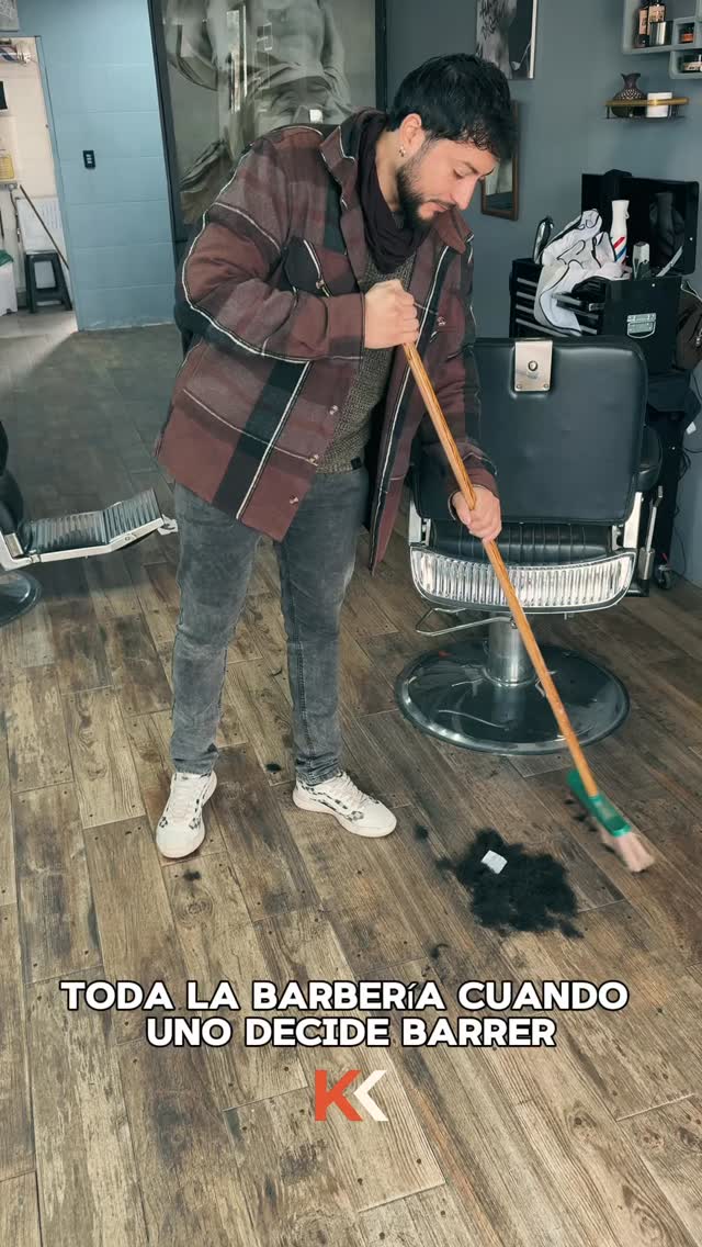 😂Quien más ha vivido eso? 😂

Ven y aprovecha nuestra promoción de especial de corte de cabello a tan solo $10.990( así verás cómo barremos al estilo kronnos jeje😂) 

#kronnosstudio #limache #barberiachile #barberia #barbero en Kronnos Studio Limache, Limache
