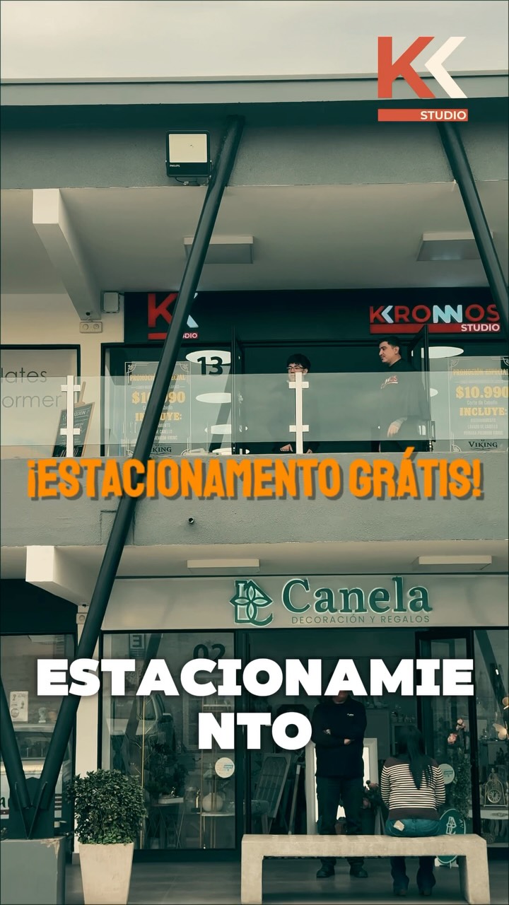 😂 Cuando te piden mostrar adelante y atrás… y el barbero se lo toma demasiado literal.

Tú pensando que hablamos del corte 💇‍♂️✂️
Él aprovechando de mostrarte Kronnos Studio completo. 😎

Y ya que estamos mostrando todo… 👀
🚗 ¡Tenemos estacionamiento GRATIS para nuestros clientes!

📲 Agenda tu hora en Kronnos Studio y ven a vivir la experiencia.

#KronnosStudio #Barbería #BarberShop #HumorBarbero #peñablanca en Kronnos Studio Limache, Limache