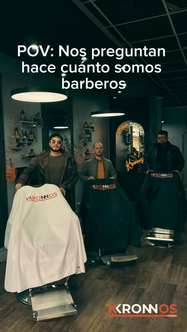 💈✨ Ven a vivir la experiencia Kronnos Studio ✨💈

Porque acá tenemos experiencia desde 0000A.C😂
Más que un corte es un espacio pensado para que te desconectes, te relajes y salgas con tu mejor versión. 

🔥 Desde la asesoría personalizada hasta los detalles finales, en Kronnos cada servicio está diseñado para entregarte una experiencia de otro nivel.

📍Agenda tu hora y descubre por qué cada vez son más los que eligen Kronnos Studio.

#KronnosStudio #ExperienciaKronnos #barbero #limache #trend en Kronnos Studio Limache, Limache