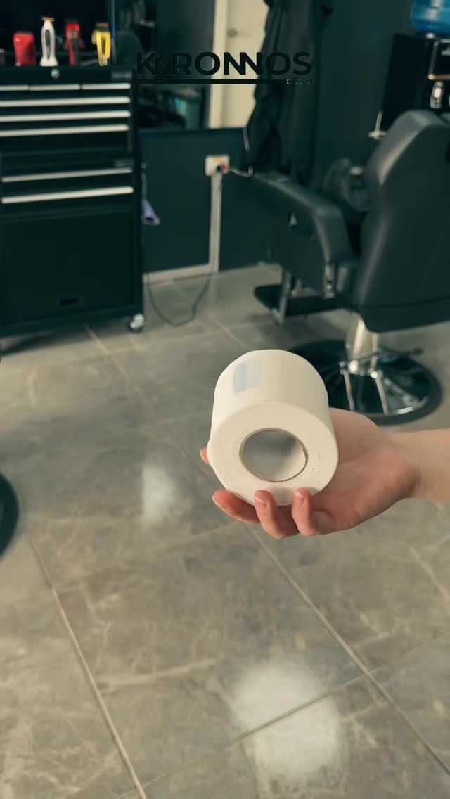 ⚽🔥 El Mundial ya se juega… y el estilo también.

Mientras la pelota rueda, nosotros dejamos los cortes en otro nivel💈✂️ 
Y para que tu look juegue en primera división, trabajamos con la calidad de Vikings 🛡️

Porque un verdadero campeón no solo se prepara para el partido, también para cómo se ve antes de salir a la cancha😎

📲 Agenda tu cita en Kronnos Studio y descubre los productos Vikings Premium que tenemos para potenciar tu estilo.

#KronnosStudio #VikingsPremium #BarberiaPremium #CorteDeCabello #Mundial2026 en Kronnos Studio Peñablanca, Villa Alemana
