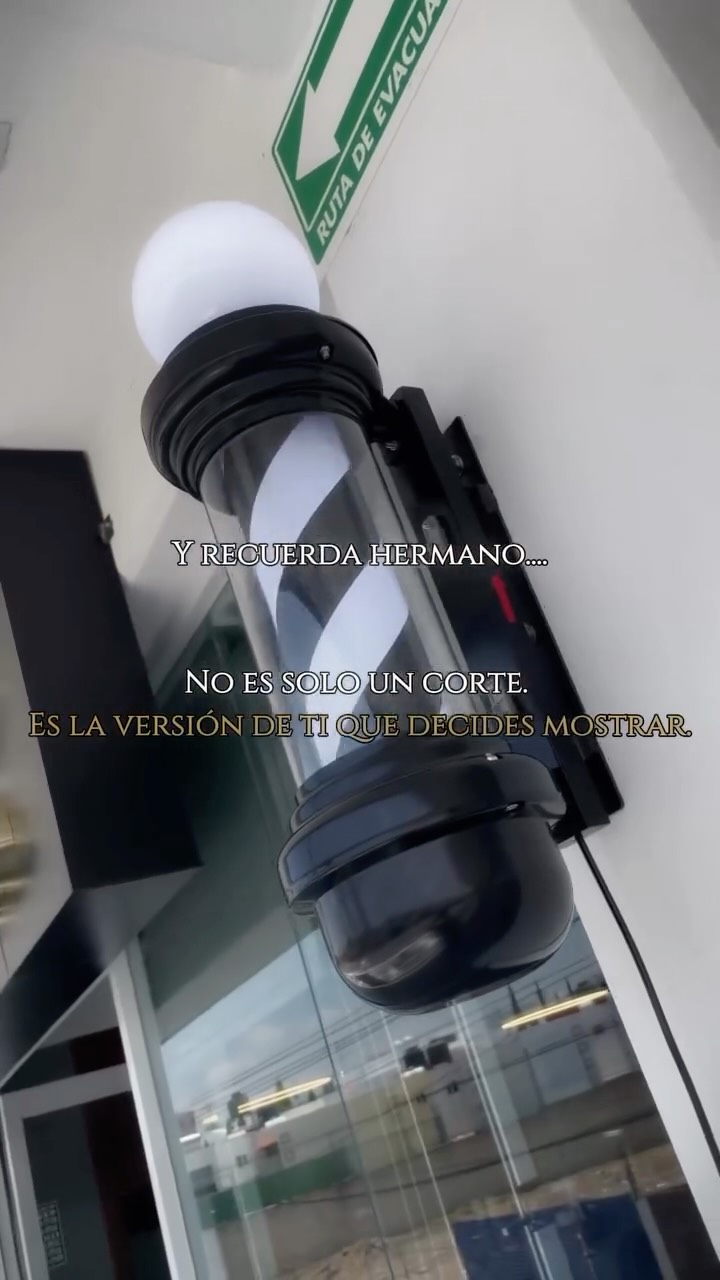 🔱 A veces el cambio no empieza con una gran decisión… empieza con decidir presentarte al mundo con intención

Tu presencia se construye en los detalles, en la disciplina… y en cómo eliges mostrar quién eres.

En Montecarlo no solo afinamos tu estilo. Te acompañamos en el proceso de convertirte en tu mejor versión.

👑 Síguenos si estás listo para avanzar con intención.

#MontecarloBarberClub #barberlifestyle #crecimientopersonal #barberiapuebla #estilomasculino en Montecarlo Barber Club