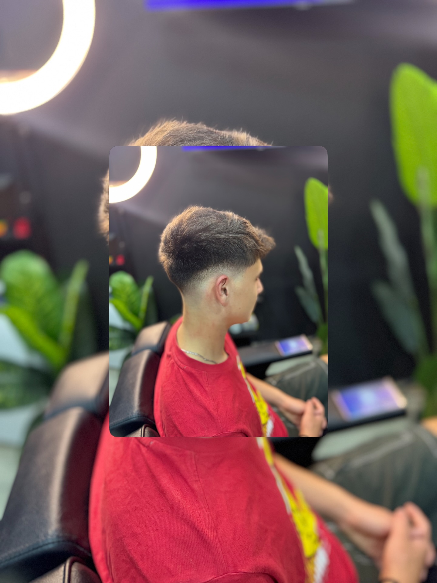 Este último tiempo a sido una montaña rusa de emociones, pero sin dudarlo he vivido las pruebas más importante del último tiempo, descubriendo lo que amo!

La vida, La Paz y felicidad vale más que un poco de $

Gracias a cada cliente, barbero, amigo, a mi Sra, a mi jefa y en especial, GRACIAS DIOS ❤️ en Oren Barber, Viña del Mar