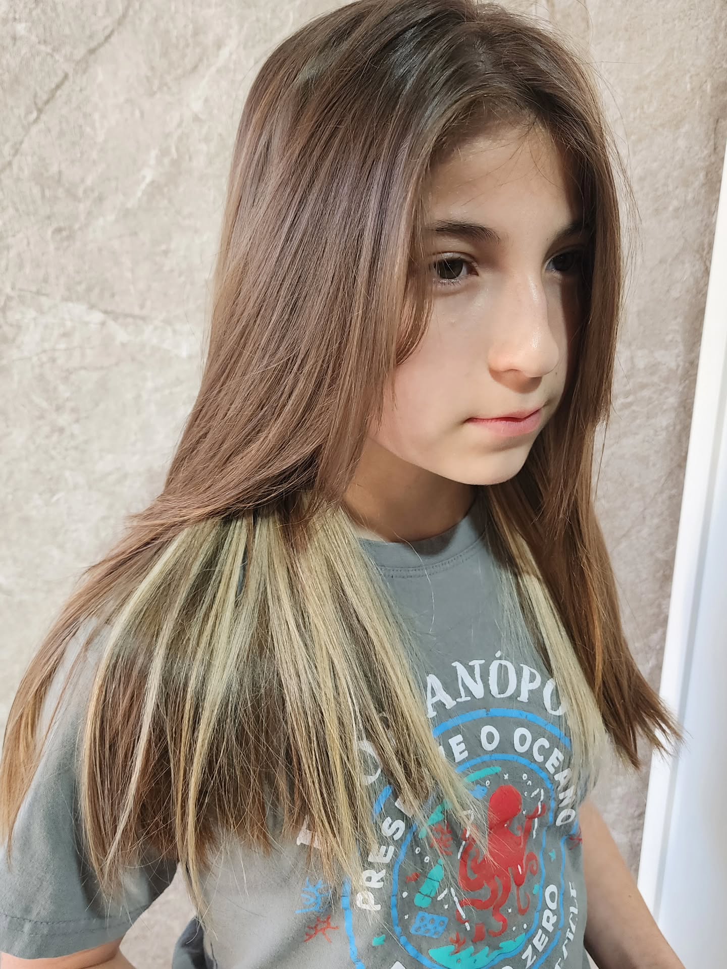 Un diseño de mechas para esta bella clienta🎀
Estilista: Dominique
 
Agenda directamente en el link de nuestra biografía  o al ☎️+56981806262 en Salón Amanda, Pudahuel