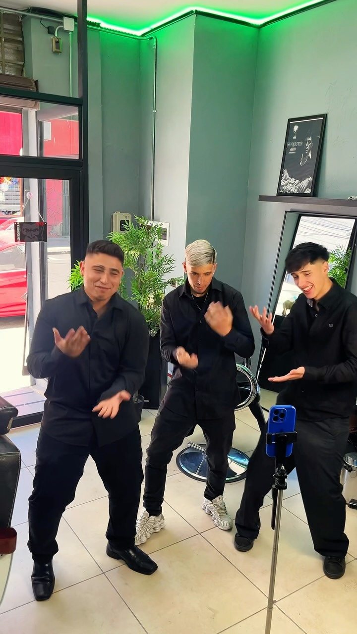 Aura o Lauuraaaa ? 🤣🔥 #humor en Studio Dieciséis, Valparaíso