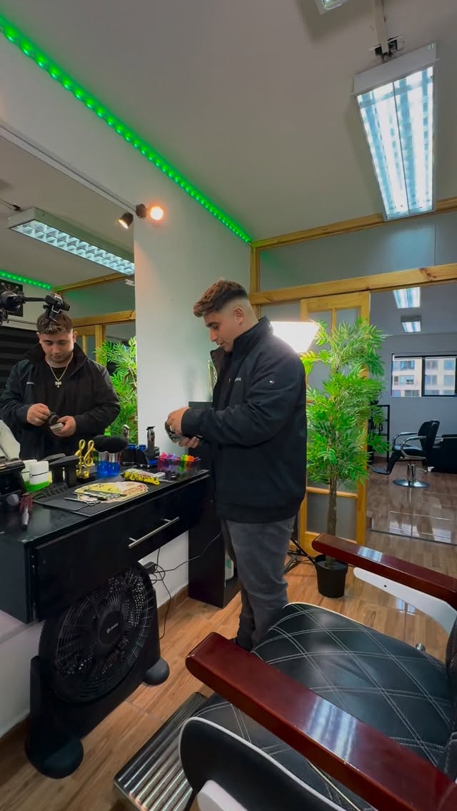 Un poco de humor 🤣💈🍃 #valparaíso #barber en Studio Dieciséis, Valparaíso