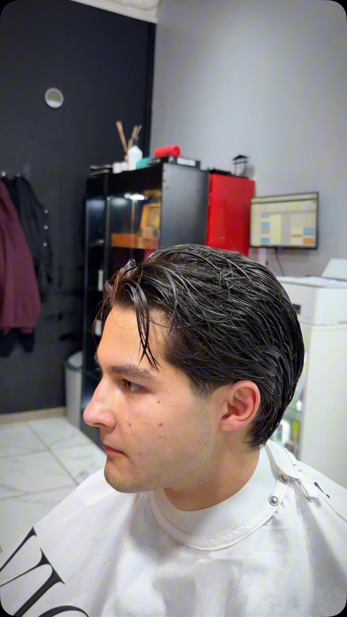 Diseños de imagen / Visagismo 

Primer y único salón especializado en Visagismo y compensación craneal. @viggo_mhc en Viggo Men's Hair Club, Las Condes