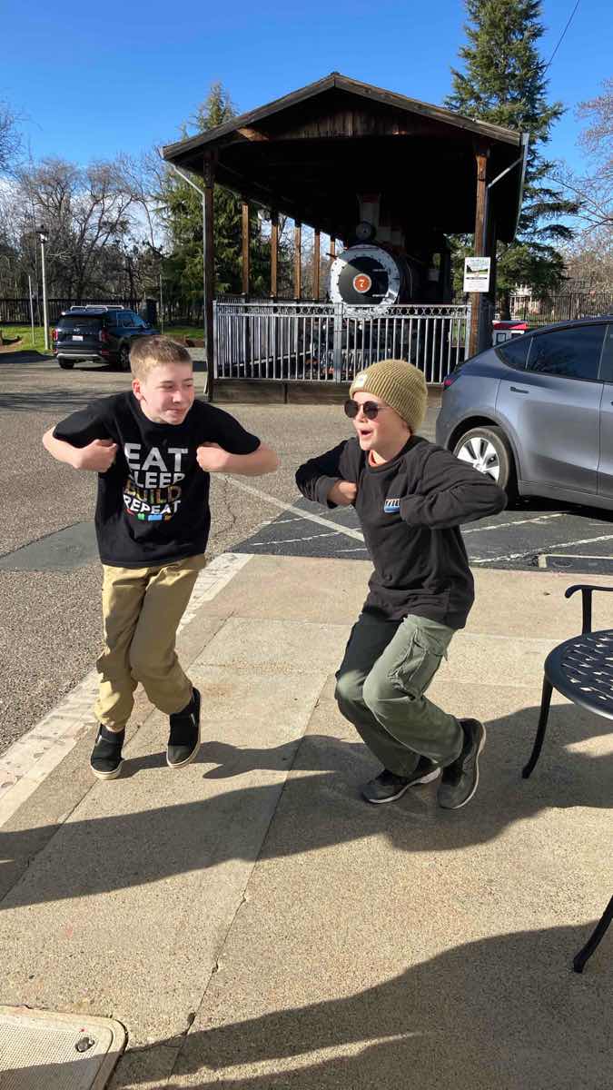 Zdjęcia z poszukiwania skarbów w Ione