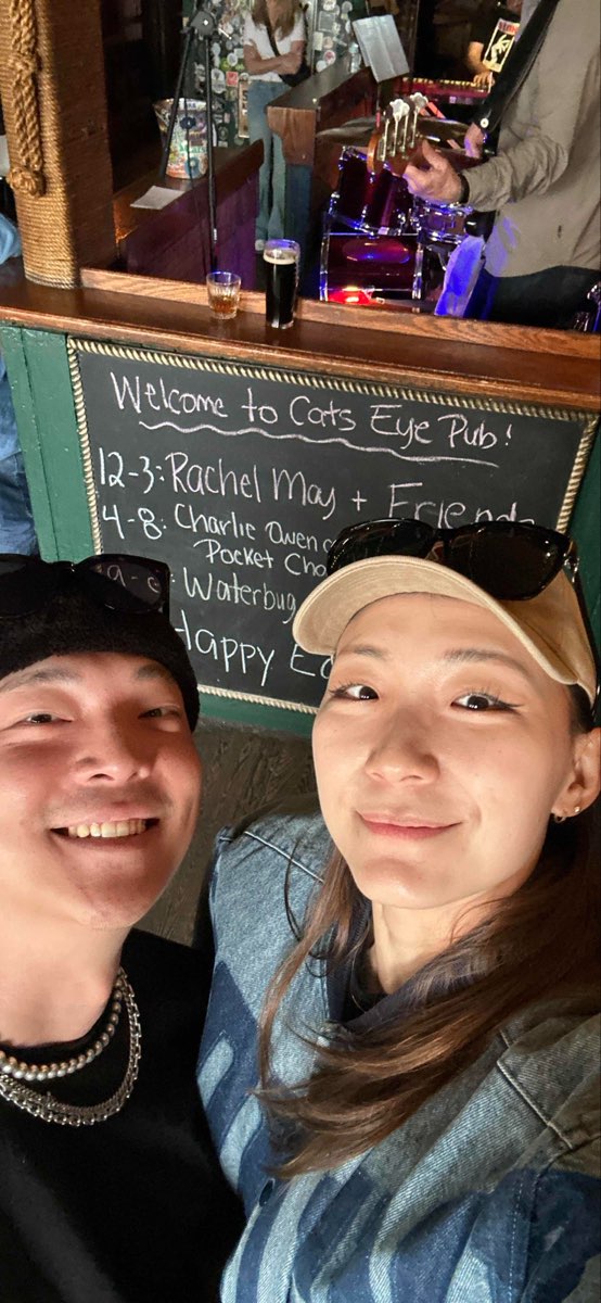 Baltimore Bar Crawl scavenger hunt photos