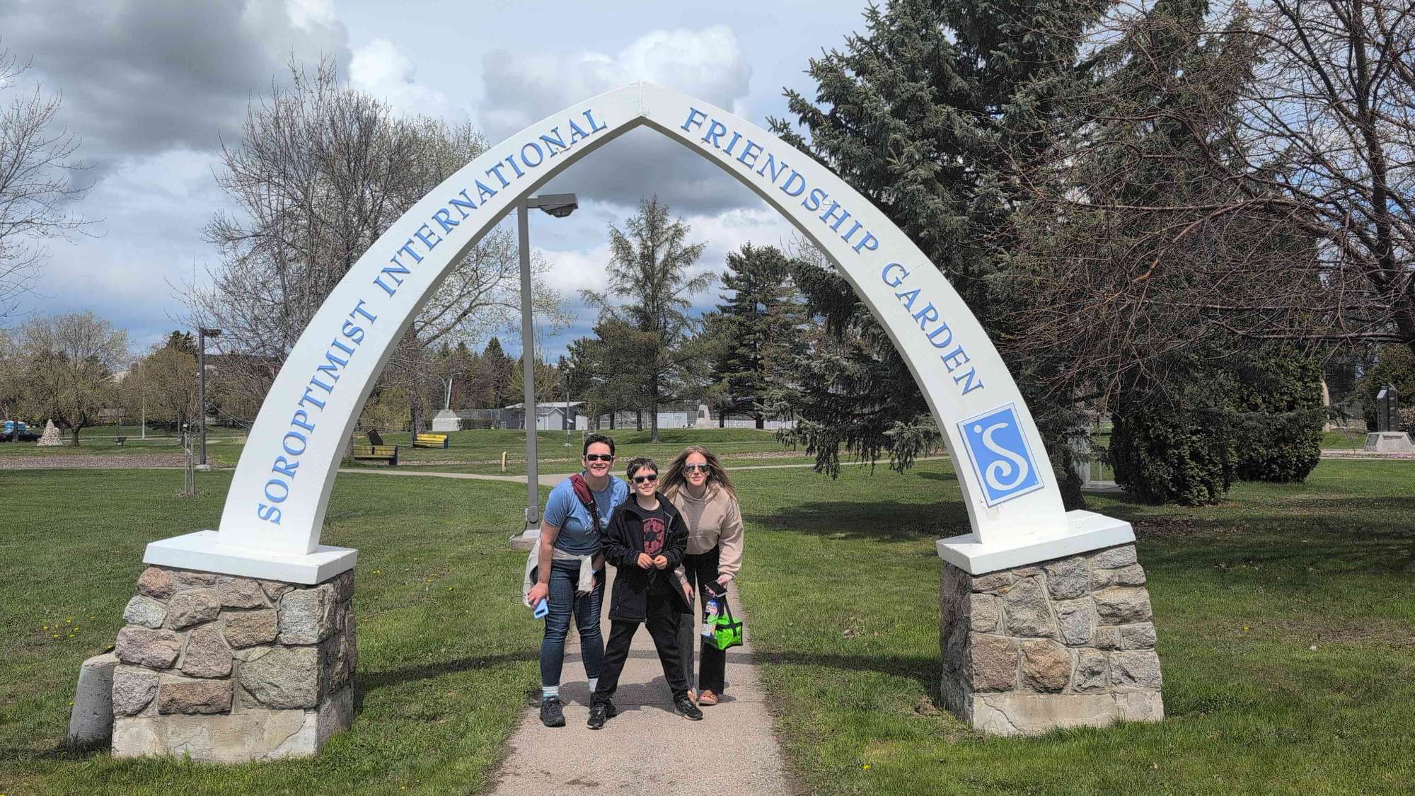 &Fcy;&ocy;&tcy;&ocy;&gcy;&rcy;&acy;&fcy;&icy;&icy; &scy; &kcy;&vcy;&iecy;&scy;&tcy;&acy; &vcy; &Tcy;&acy;&ncy;&dcy;&iecy;&rcy;-&Bcy;&iecy;&jcy;