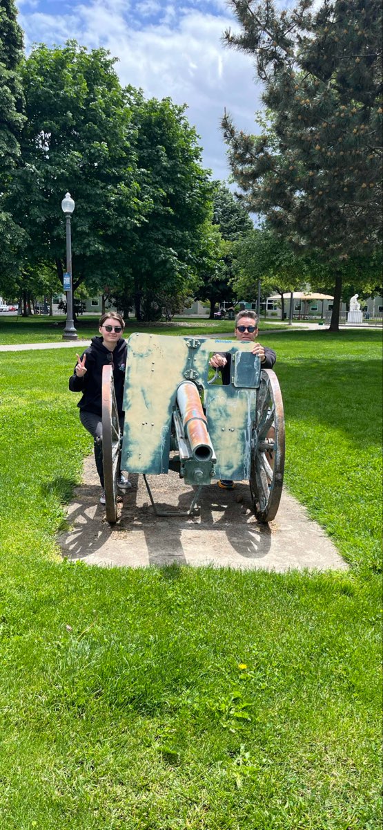 &Phi;&omega;&tau;&omicron;&gamma;&rho;&alpha;&phi;ί&epsi;&sigmav; &alpha;&pi;ό &tau;&omicron; &Kappa;&upsi;&nu;ή&gamma;&iota; &Theta;&eta;&sigma;&alpha;&upsi;&rho;&omicron;ύ Medford Oregon