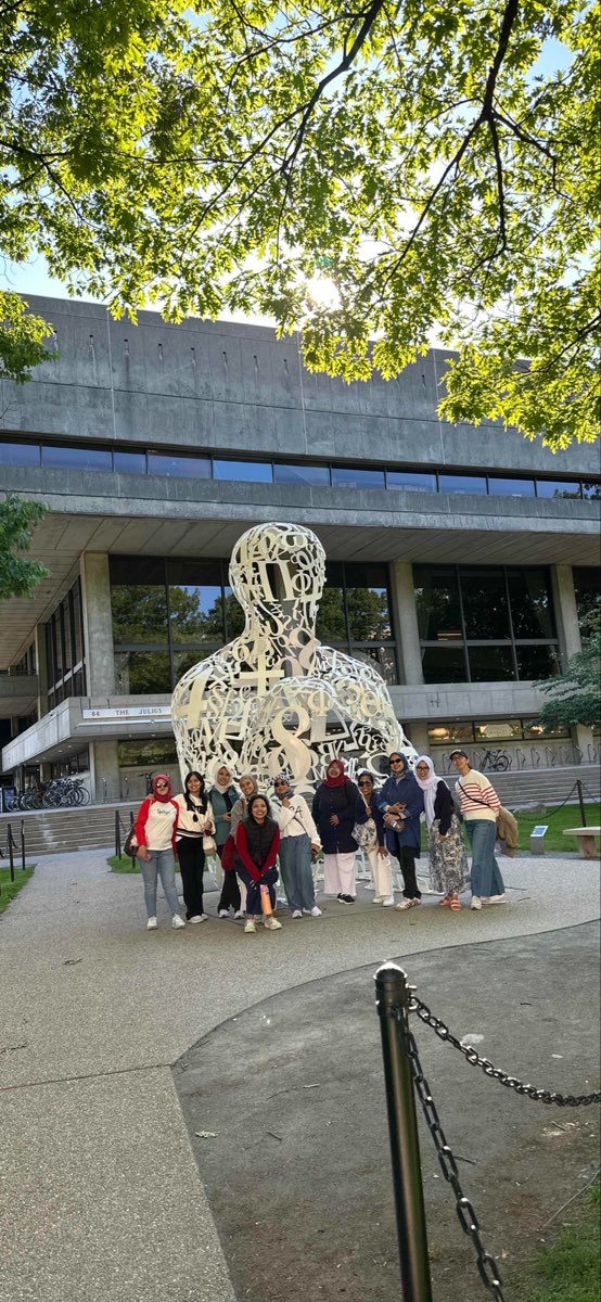 Massachusetts Institute of Technology Scavenger Hunt scavenger hunt photos