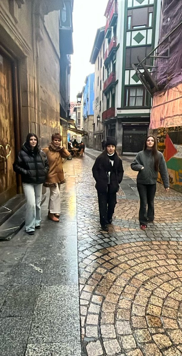 &Phi;&omega;&tau;&omicron;&gamma;&rho;&alpha;&phi;ί&epsi;&sigmav; &alpha;&pi;ό &tau;&omicron; &Kappa;&upsi;&nu;ή&gamma;&iota; &Theta;&eta;&sigma;&alpha;&upsi;&rho;&omicron;ύ &Mu;&pi;&iota;&lambda;&mu;&pi;ά&omicron;