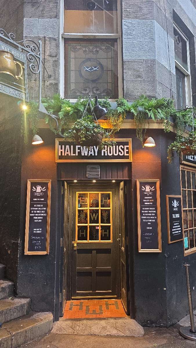 The University of Edinburgh Scavenger Hunt scavenger hunt photos