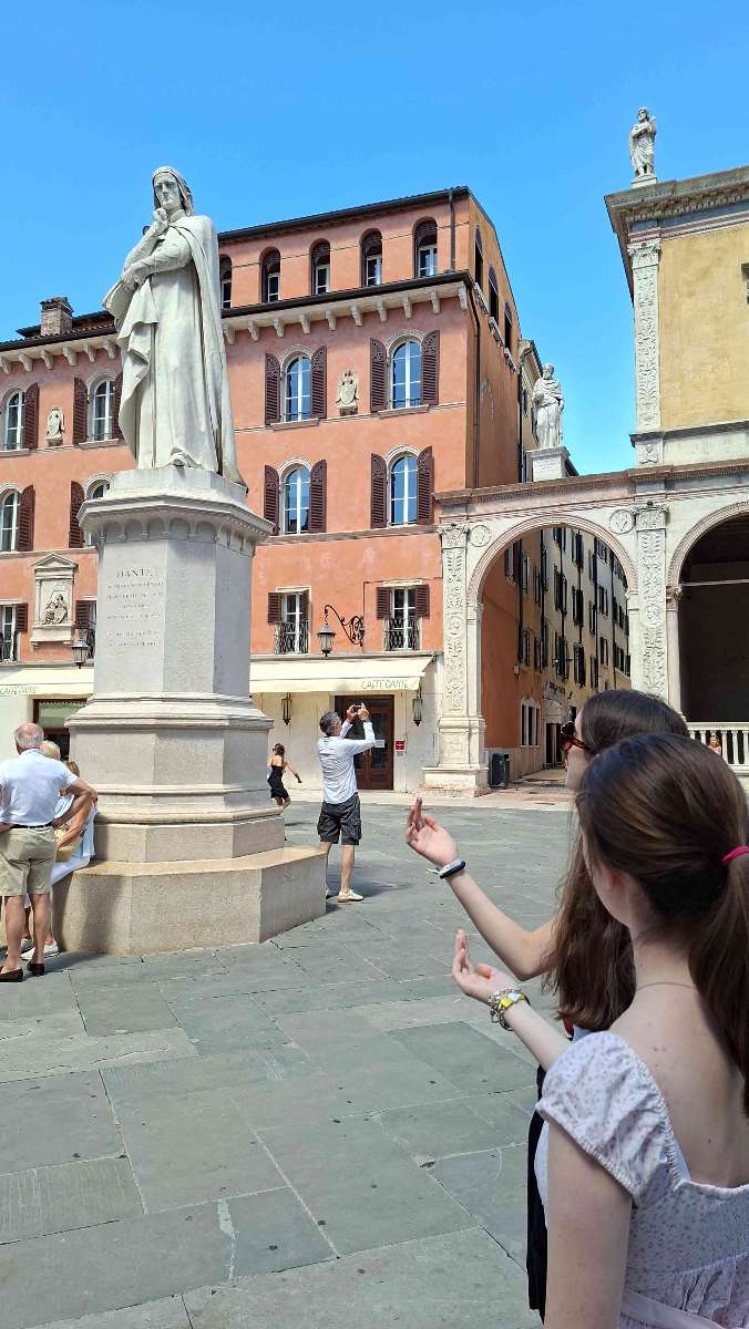 Zdj&eogon;cia z Verona Scavenger Hunt