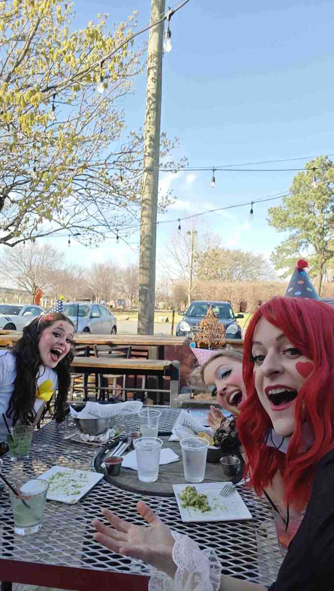 team building scavenger hunt