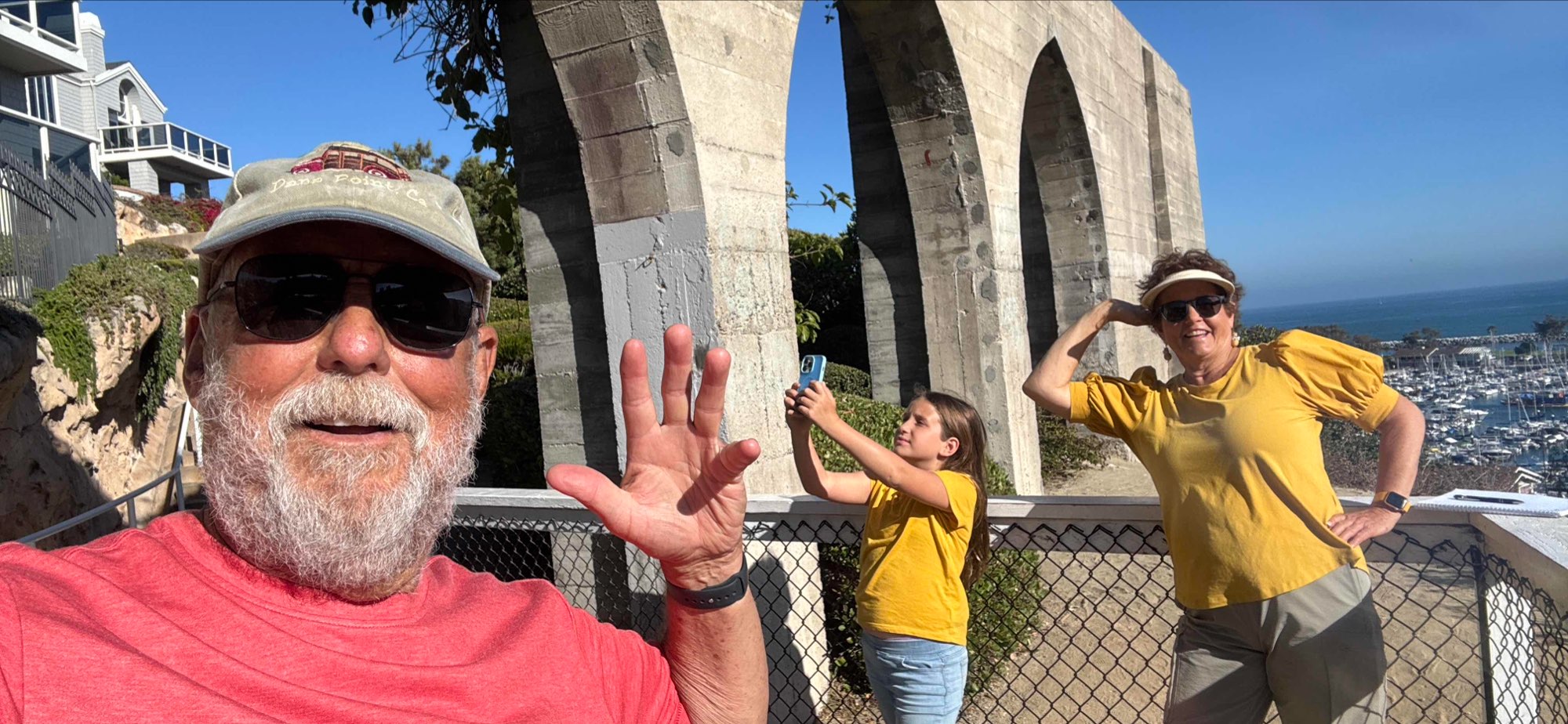 team building scavenger hunt