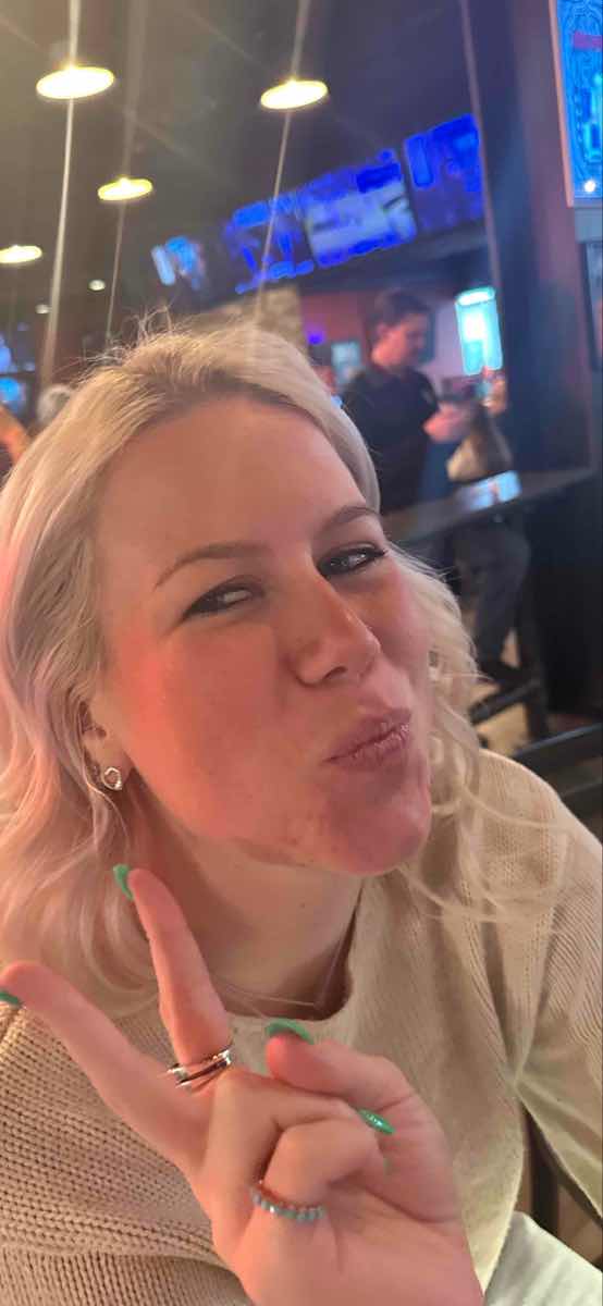 Indianapolis Bar Crawl scavenger hunt photos