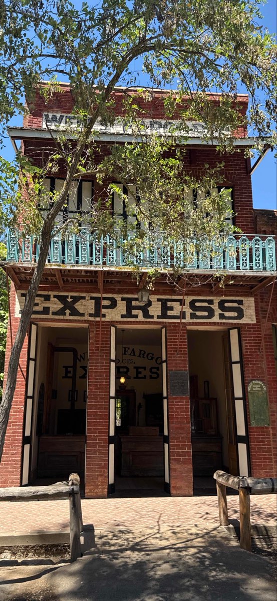 תמונות מציד אוצרות בקולומביה קליפורניה