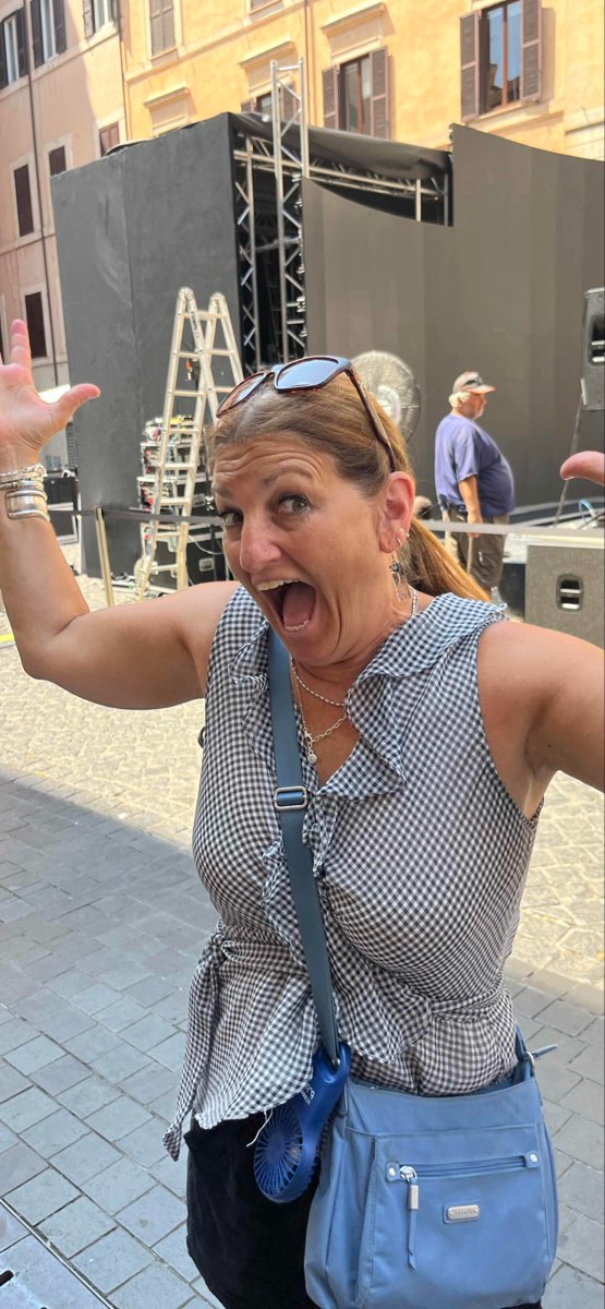 team building scavenger hunt