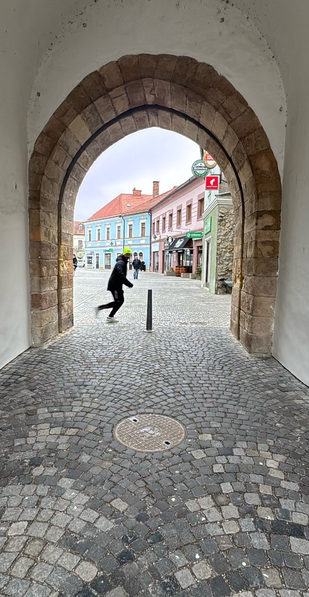 team building scavenger hunt