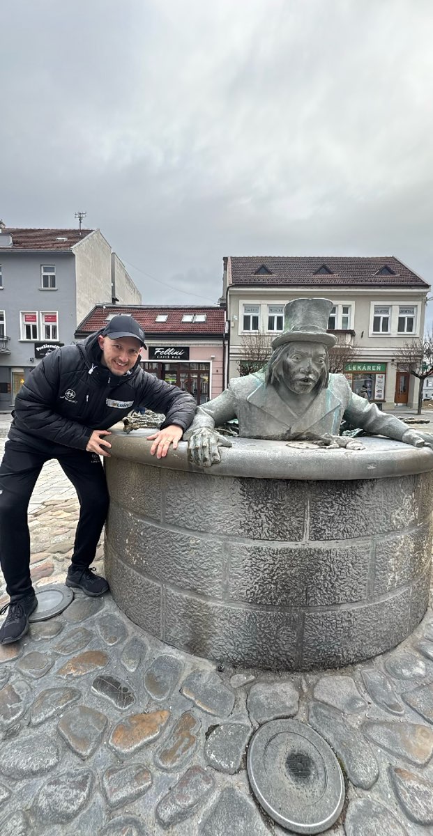 team building scavenger hunt