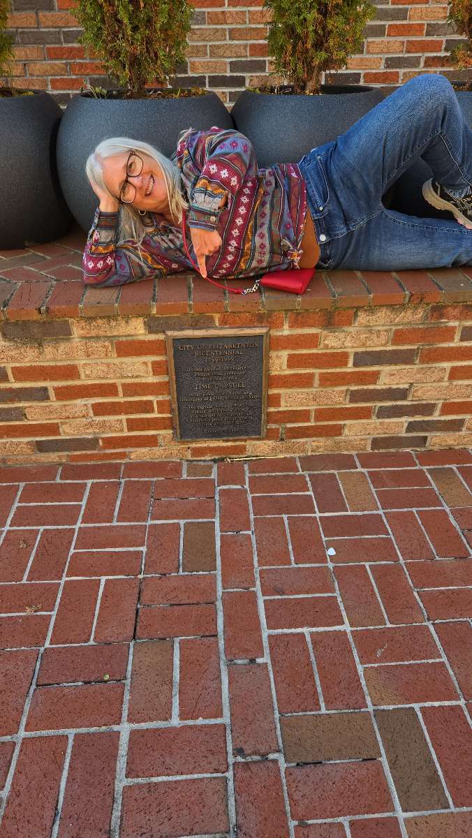 รูปภาพ Elizabethton Scavenger Hunt scavenger hunt