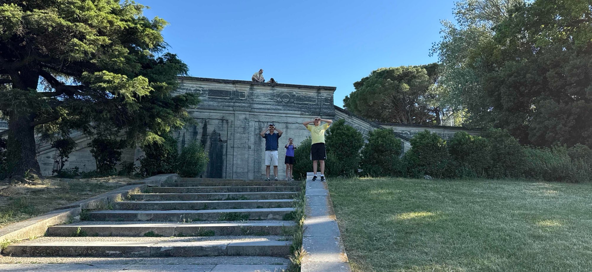 Avignon Scavenger Hunt scavenger hunt photos