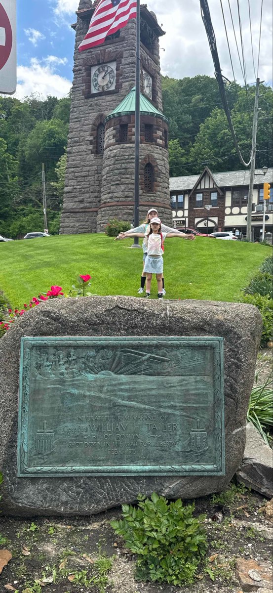 Roslyn Scavenger Hunt scavenger hunt photos