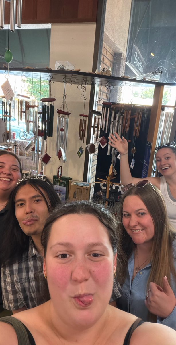 team building scavenger hunt