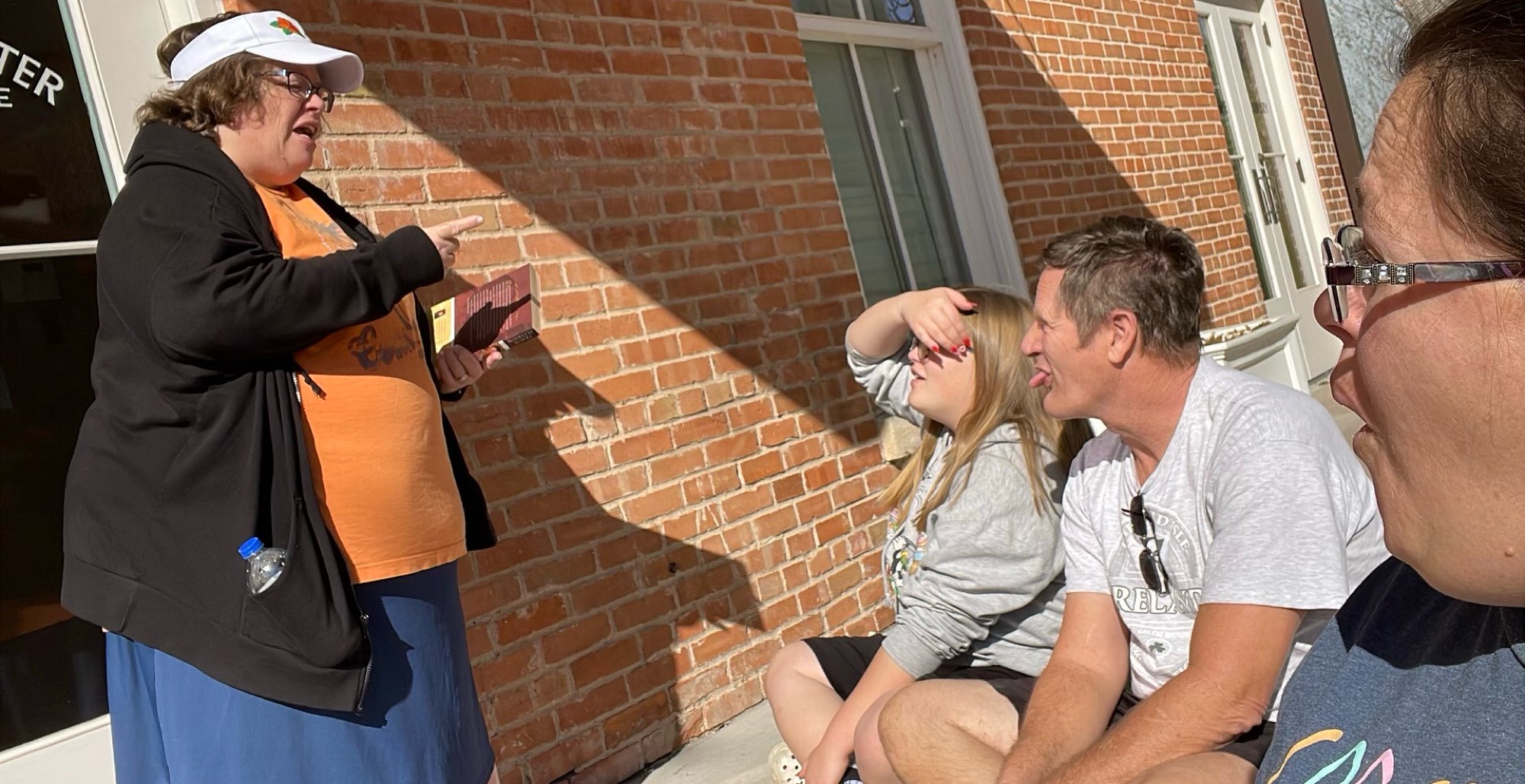 team building scavenger hunt