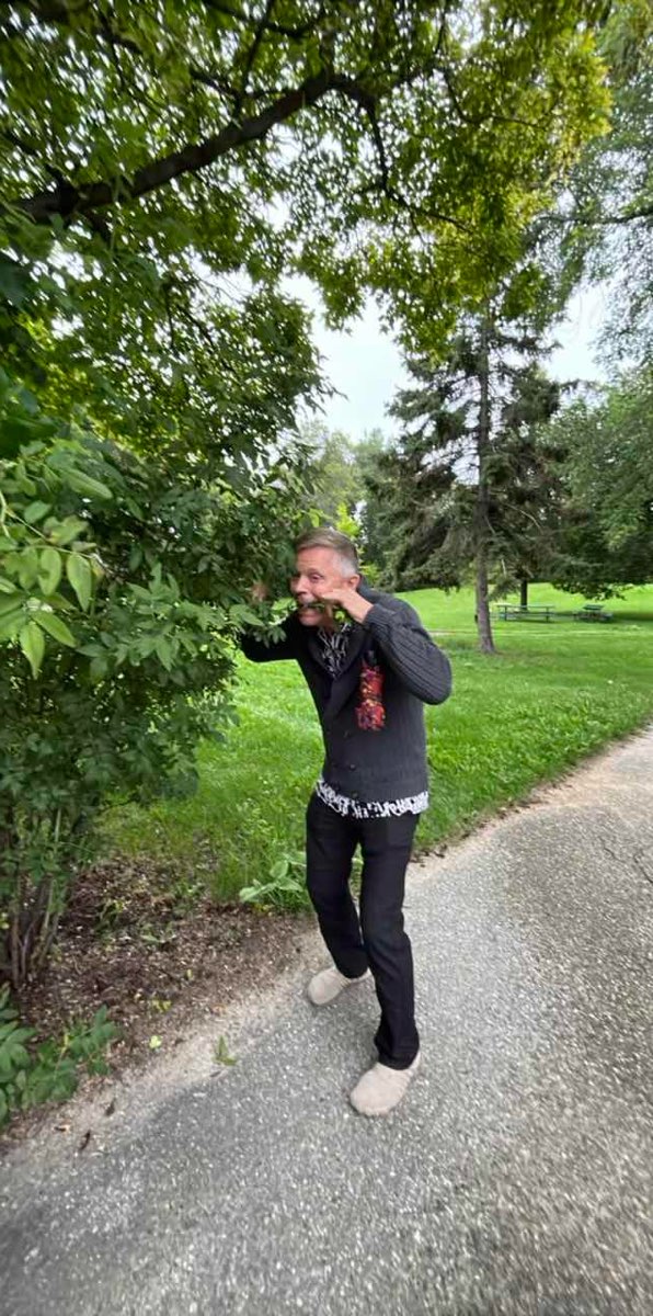 team building scavenger hunt