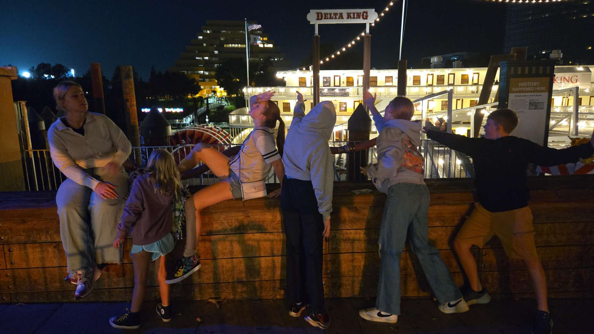 team building scavenger hunt