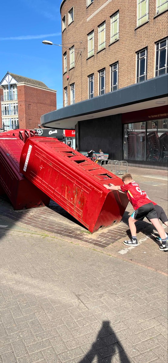 team building scavenger hunt