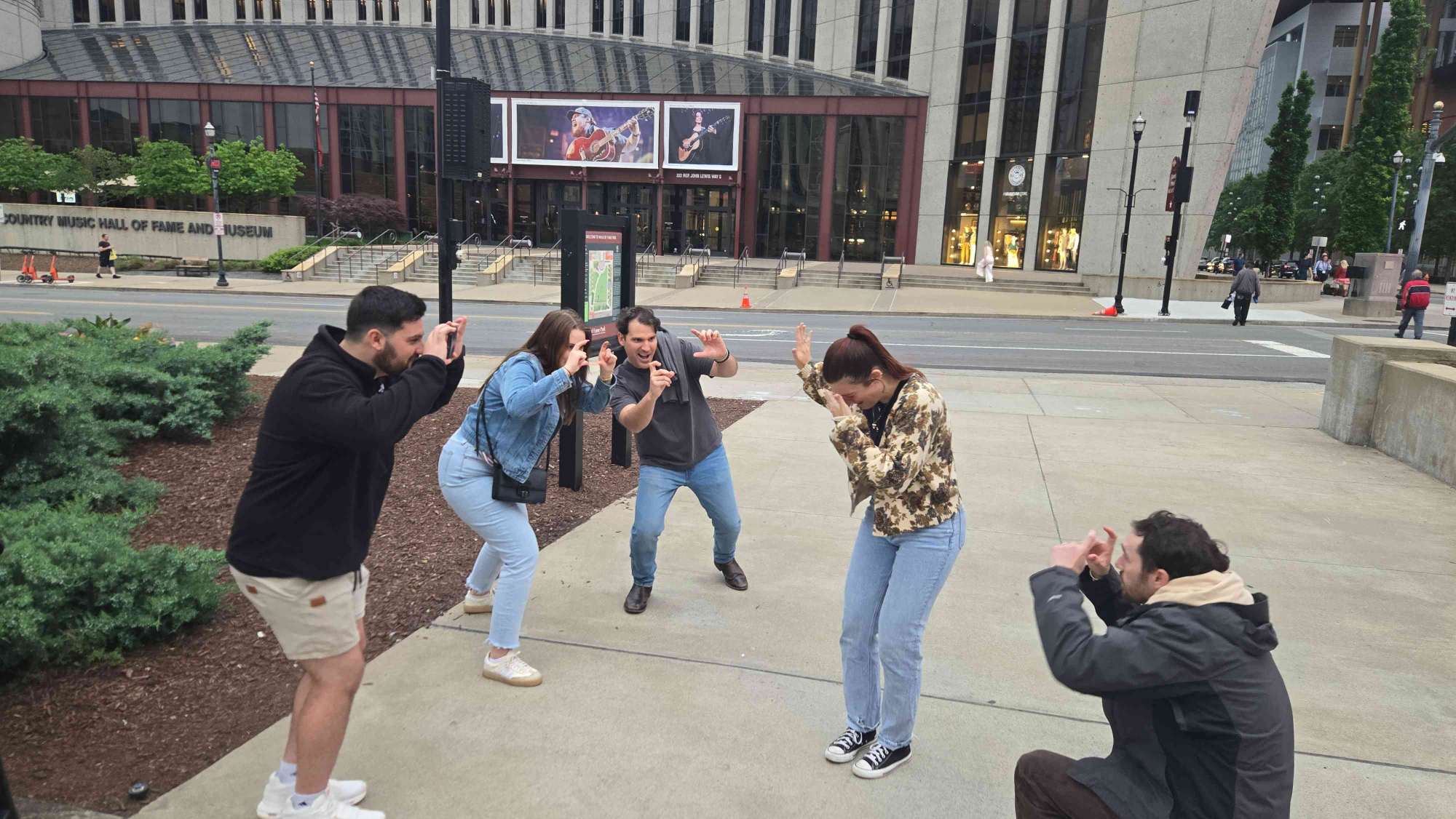 team building scavenger hunt