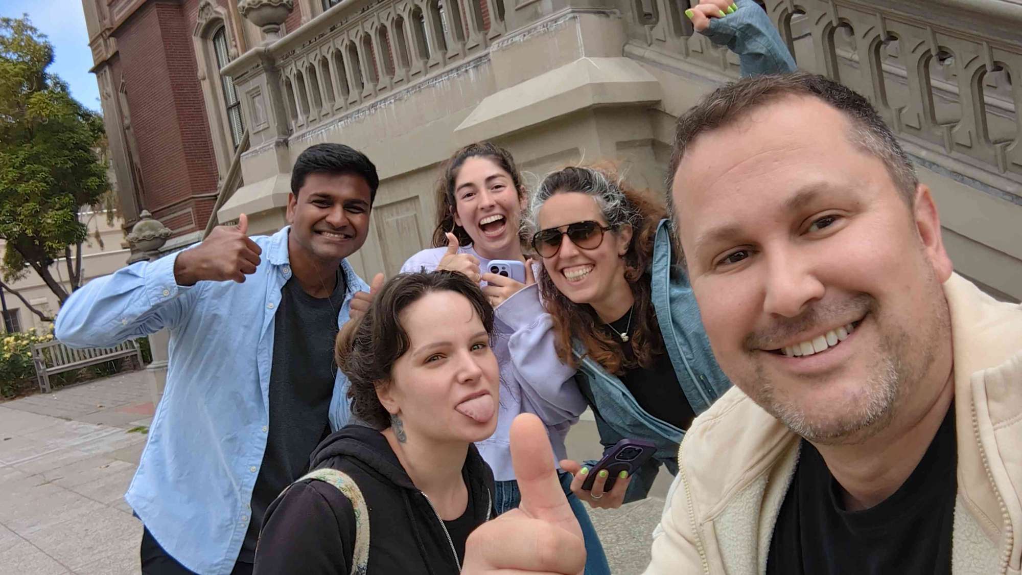 team building scavenger hunt