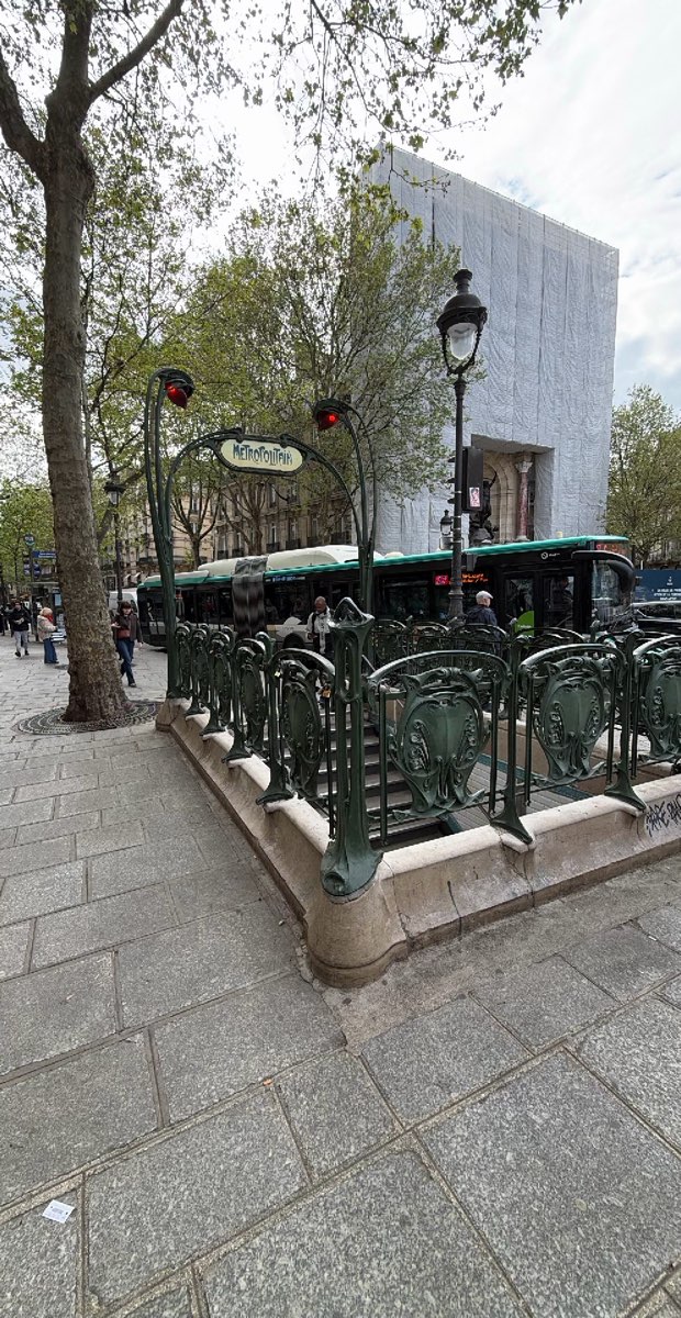 Paris France Ghost Tour scavenger hunt photos