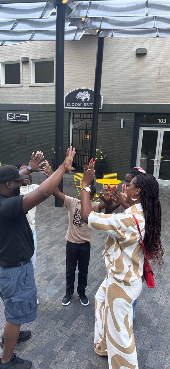 team building scavenger hunt