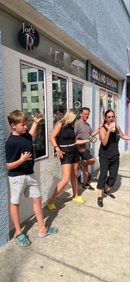 team building scavenger hunt