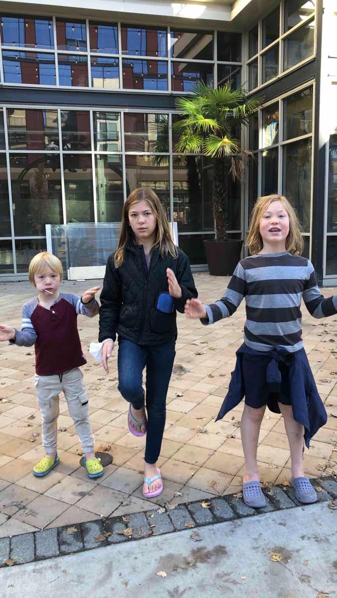 team building scavenger hunt